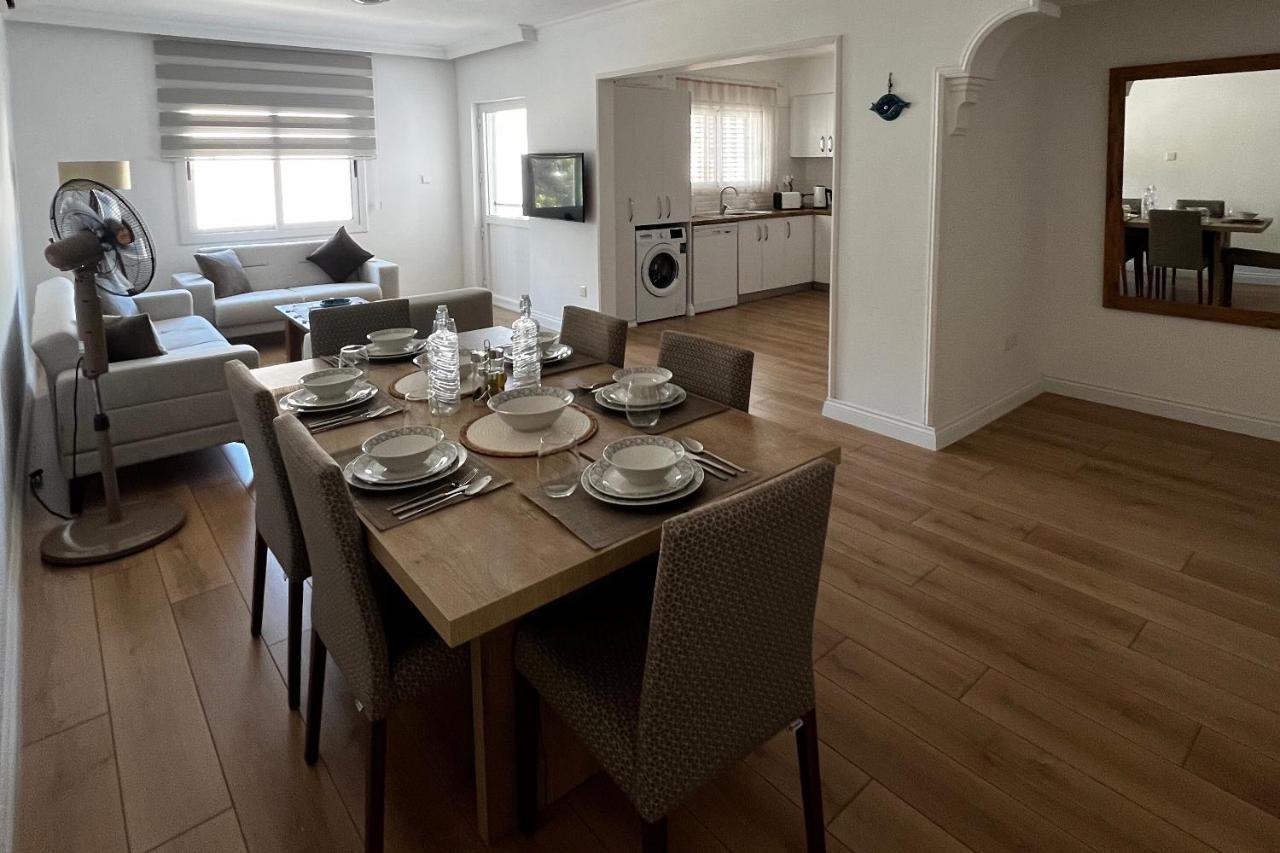 Stylish 3 Bedroom Apartment In Kyrenia  Bagian luar foto