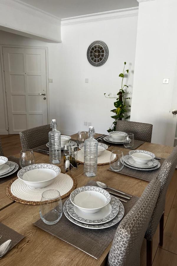 Stylish 3 Bedroom Apartment In Kyrenia  Bagian luar foto