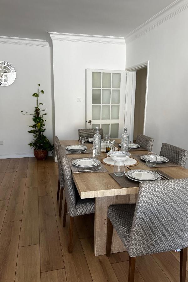 Stylish 3 Bedroom Apartment In Kyrenia  Bagian luar foto