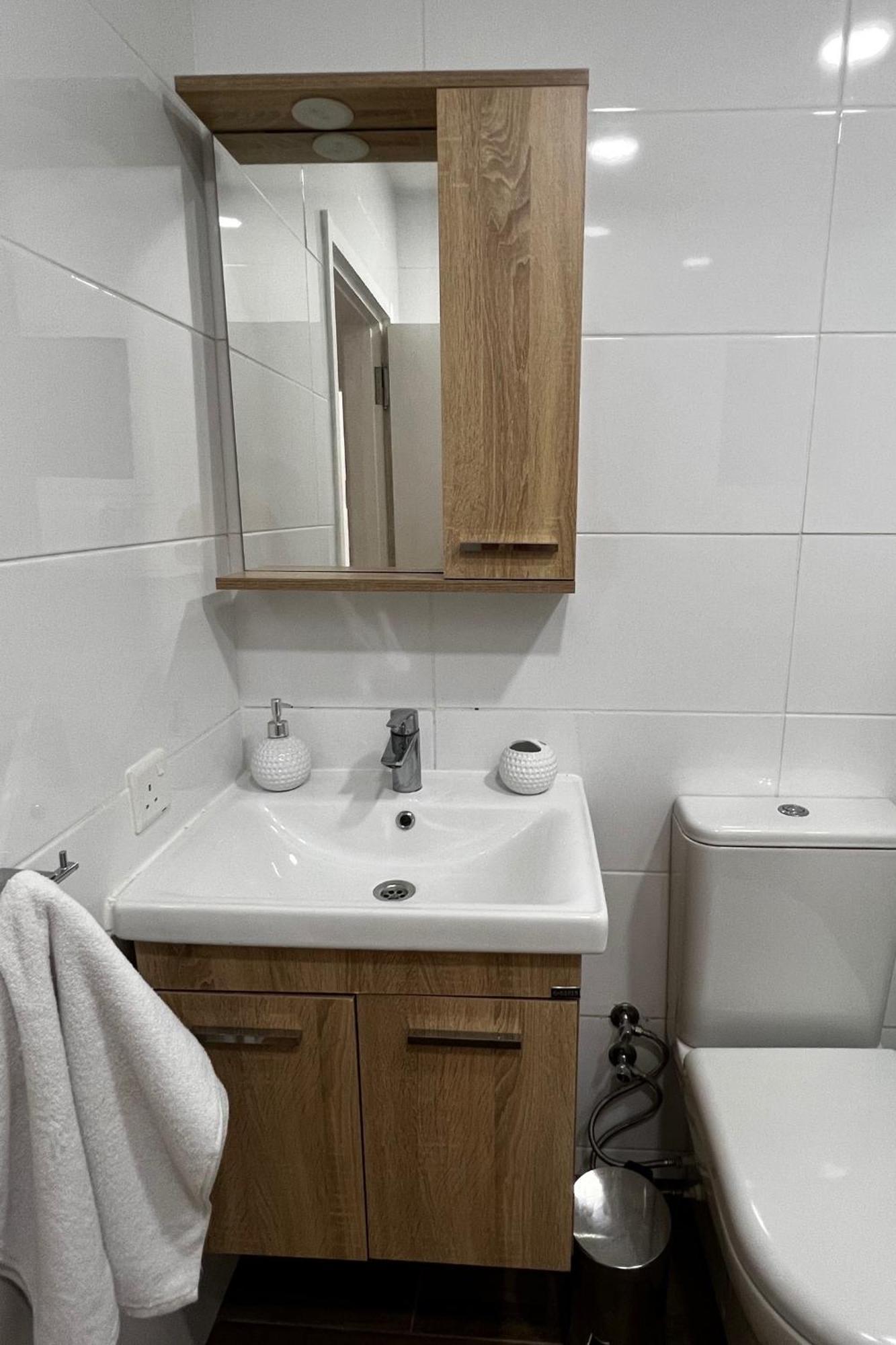 Stylish 3 Bedroom Apartment In Kyrenia  Bagian luar foto