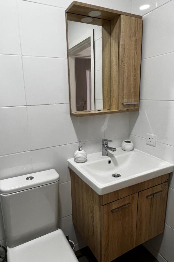 Stylish 3 Bedroom Apartment In Kyrenia  Bagian luar foto
